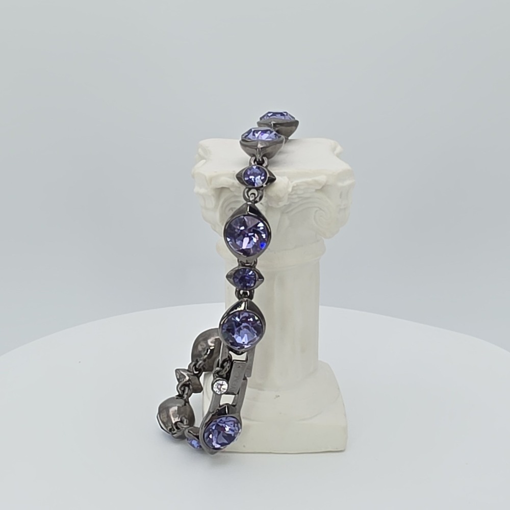 New! GIVENCHY SWAROVSKI Bracelet Purplish & Clear Crystals Gunmetal Gray 7.25" - Picture 4 of 15